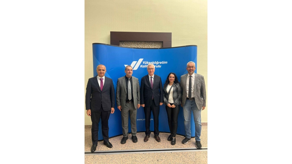 YÖKAK tarafından akreditasyon ajanslarıyla gerçekleştirilen toplantıda, Derneğimizin çeşitli birimlerinde görev yapan öğretim üyelerimiz Derneğimizi temsilen hazır bulunmuşlardır.